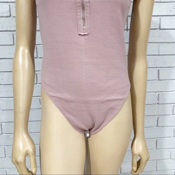 AllSaints Alysia Zip‑Front Pink Bodysuit – NWT, Fitted, Statement  Top - Picture 3 of 8